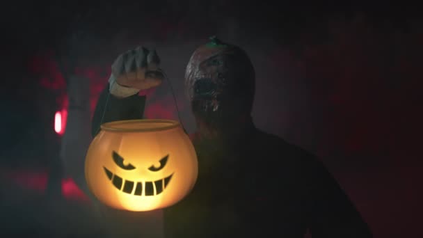 Läskigt Monster Halloween Kväll — Stockvideo