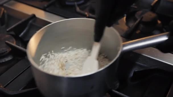 Profesyonel Yemek Pişirme Yeteneği Olan Pirinç Pişirme — Stok video