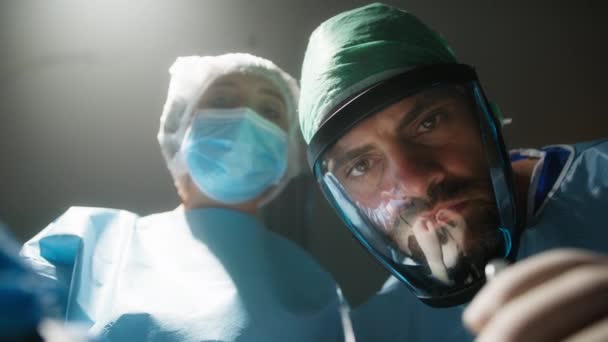 Hastanın Ameliyathanedeki Görüntüsü — Stok video