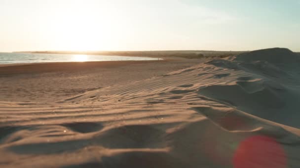 Strand Med Sanddyner Vid Solnedgången — Stockvideo