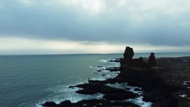 İzlanda 'daki Kış Sahil Hattı . 