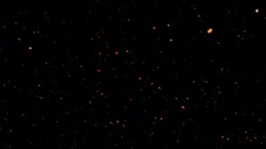 Üst üste hareket eden ateş parçacıkları . 