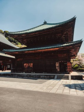 Güneşli bir günde Eski Pagoda Binası . 