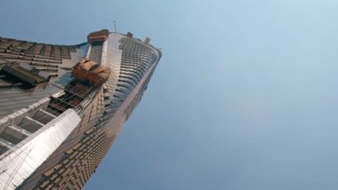 BAE 'nin Gökyüzünde Modern Bir İnşaat. 