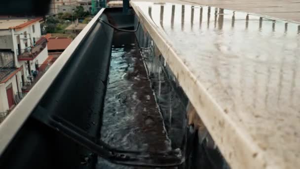 Água Chuva Cai Sarjeta — Vídeo de Stock