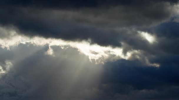 Luz Sol Que Aparece Após Tempestade — Vídeo de Stock