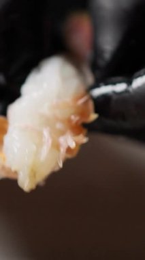 Taze Karidesin Yumuşaklığı. 