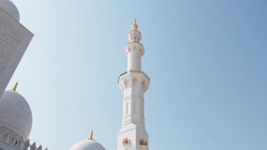 Abu Dabi 'deki Büyük Cami' nin Yükselişi . 