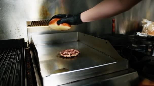 Chleb Mięso Grillu Przygotowania — Wideo stockowe