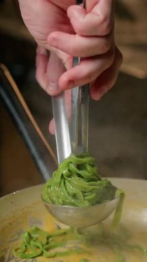 Spagetti toplamak için Yararlı. 