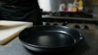 Bir Mutfağın İçinde Gurme Burger Kaplaması. 