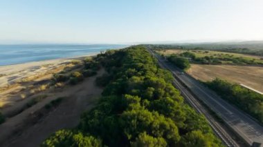 Deniz Dalgalarında Yavaş Uçuş .