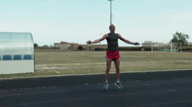 Raylarda Yanal Hareket Olan Zıplama Krikosu . 