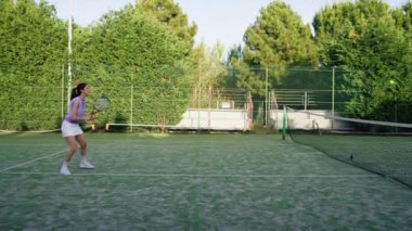 Maç sırasında Kadın Tenis Puanını Kaybediyor .