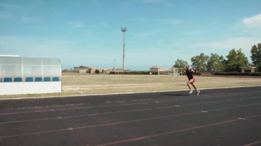 Atletin Koşu Eğitimi Yapmasının Kararlılığı . 