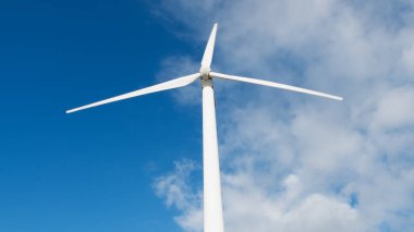 Dev beyaz rüzgar türbini Rüzgar Türbini.