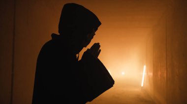 Cadılar Bayramı Gecesinde Korkunç Canavarlar ve Ucubeler