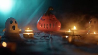 Cadılar Bayramı için Mum Işığı Ortamı . 