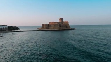 Isola Capo Rizzuto 'da Güneşli Açık Bir Gün. 