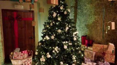 Kutsal Gece İçin Bir Noel Evinin İçi 