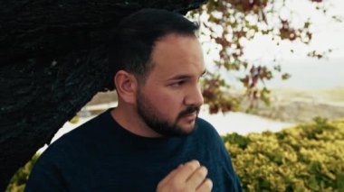 Erkeklerin Rahatsızlık ve Korku Hareketleri . 