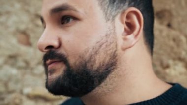 Bekleyen bir adam için sabır ve stres . 