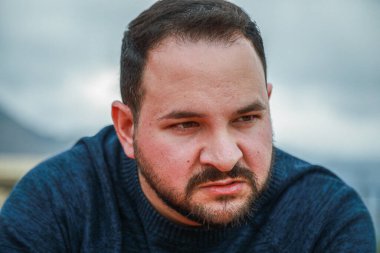 Bir erkeğin ifade ve hisleri 