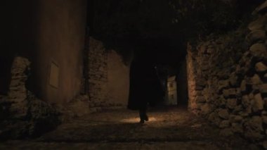 Karanlık Gece Pilgrim 'i korkutmaz.