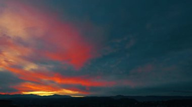 Harika Bir Portakal Günbatımının Sahnesi.