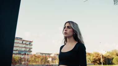 Bir Kadının İfadeleri ve Duyguları 