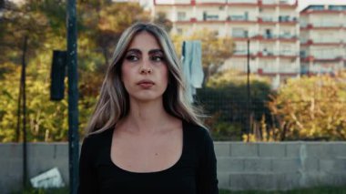 Bir Kadının İfadeleri ve Duyguları 