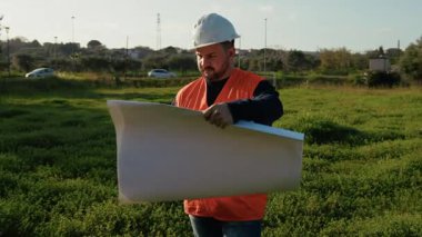 Buillding Projesini Okuyan Mühendis .