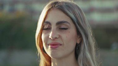 Bir Kadının İfadeleri ve Duyguları 