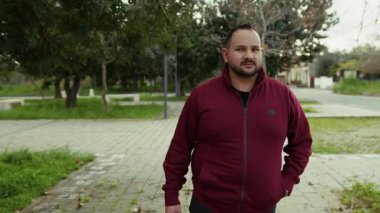 Parktaki İşten Sonra İşçi İnsanları Seviyor . 