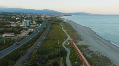 Şehirden Denize Uçuş . 