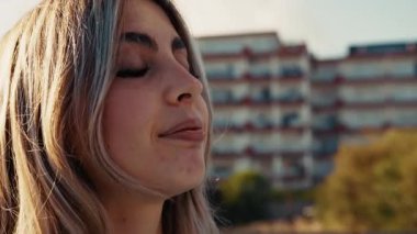 Bir Kadının İfadeleri ve Duyguları 