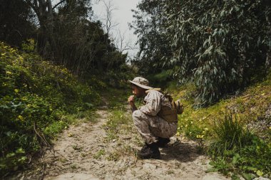 Doğadaki Askeri Operasyonda Paralı Asker.