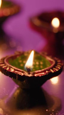 Yağ mumlu Diwali festivali