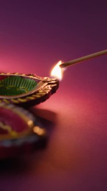 Yağ mumlu Diwali festivali