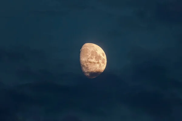 Місяць Вночі Хмарне Небо — стокове фото