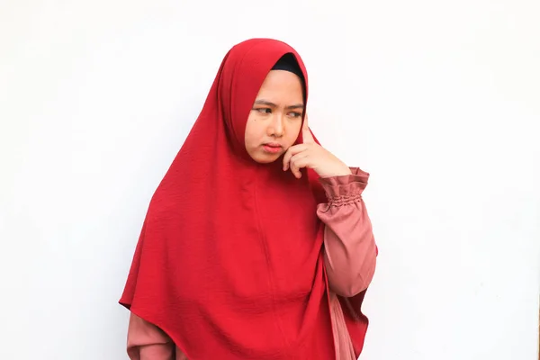 Portrait Attractive Muslimah Wearing Hijab Thinking Contemplate Looking Copy Space — Stock Photo, Image