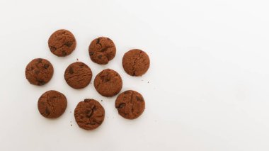 Lezzetli küçük çikolatalı kurabiyeler.