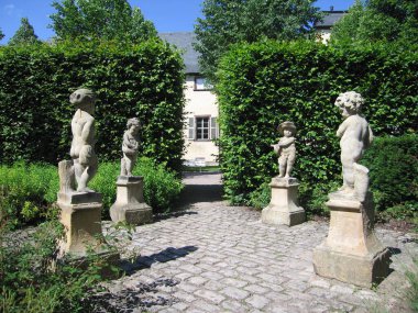 Putten am Schloss Molsdorf bei Erfurt
