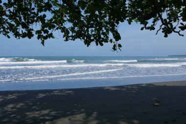 Kosta Rika, Cahuita 'da Schwarzer Strand Playa Negra