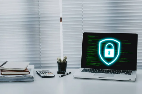 사이버 디지털 사무실 노트북 컴퓨터 화면에 아이콘 표시되어 사이버 전문가 — 스톡 사진