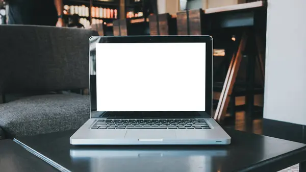 Üres Képernyős Laptop Számítógép Beállítva Munka Fehér Íróasztal Mockup Üres — Stock Fotó