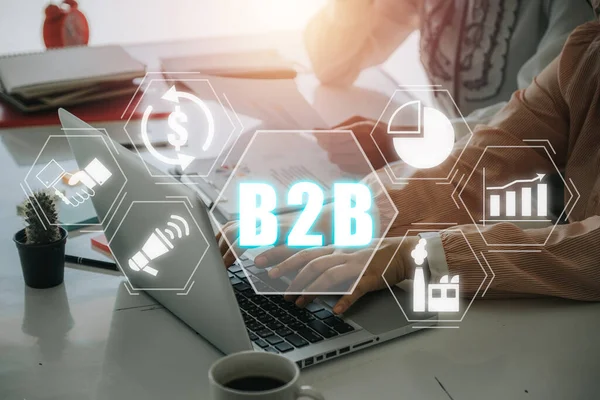 B2B Business Company Commerce Technology Marketing Konzept Reifer Geschäftsmann Mit — Stockfoto