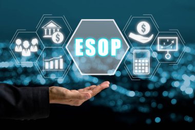 ESOP, Çalışanların Hisse Senedi Sahiplik Planı, İşadamı el ele tutuşan İşveren Hisse Senedi Planı simgesi sanal ekranda.