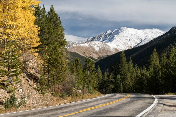 14,336 Foot La Plata Peak, Colorado 'daki Swatch Sıradağları' nın bir parçasıdır. La Plata Zirvesi, Colorado 'nun 14.000 fit yüksekliğindeki dağcıların uğrak yeridir. La Plata Zirvesi, Colorado 'daki en yüksek beşinci zirve konumundadır..