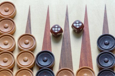 Zar ve tezgahlı tavla tahtası